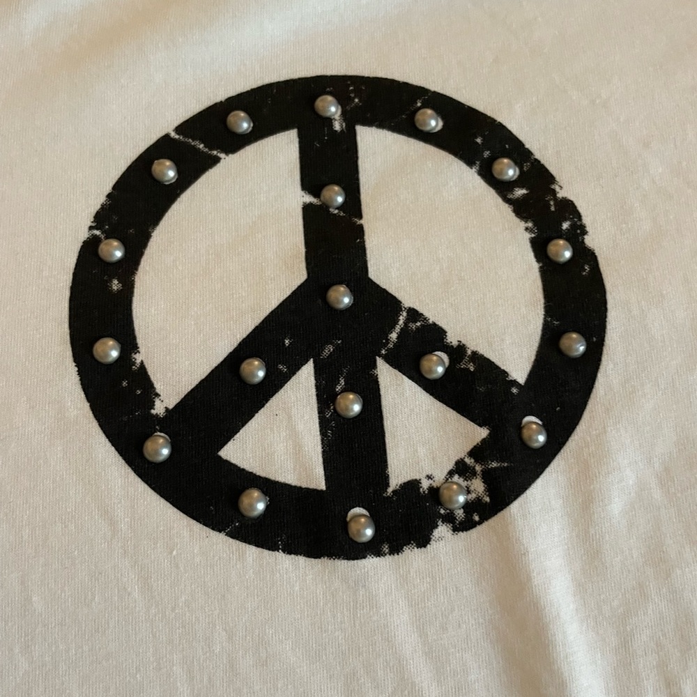 WHITE DISTRESSED PEACE TEE POL - Picture 4 of 11